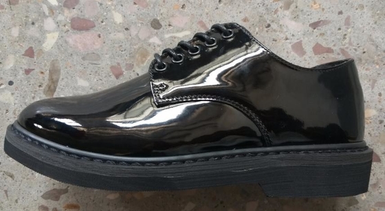 Kuh-lederne schwarze glänzende formale Schuhe Gummi-Outsole-Offizier in der Armee Shoes