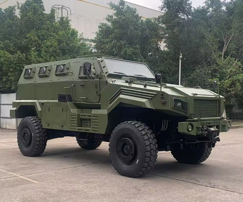 830 kg Vollgewichts gepanzertes Sicherheitsfahrzeug Vollzeit-Vierradantriebstechnologie