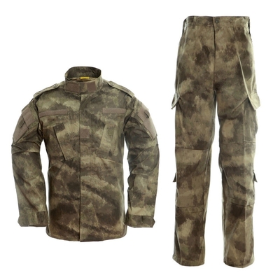 - Eine gute Lüftung, Militäruniform.