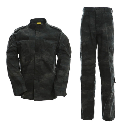 - Eine gute Lüftung, Militäruniform.