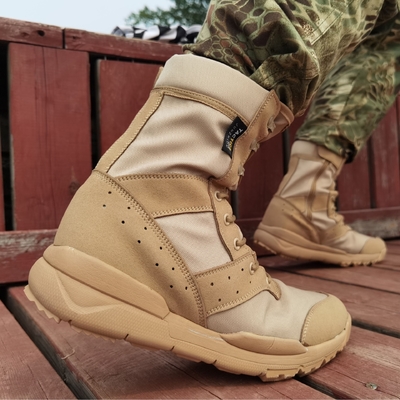 Ultraleichte Kampfschuhe Atmungsschwarze Sandfarbe Hoch-Obernetz-Kampfschuhe Übergröße Schuhe