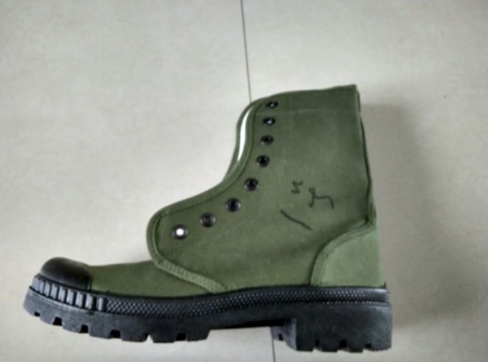 Kampfschuhe, taktische Stiefel, Militärschuhe.