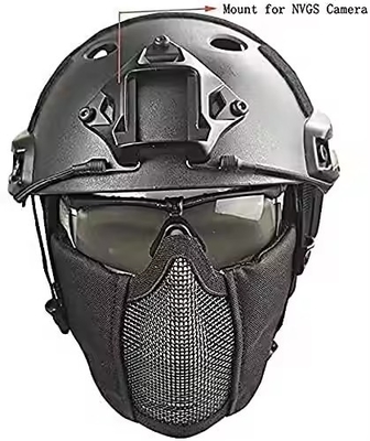 Taktischer Helm kombiniert mit klappbarem Ohrschutz