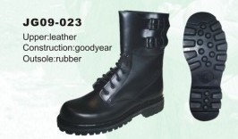 Leichtgewichtige Kampfschuhe aus Kuhleder